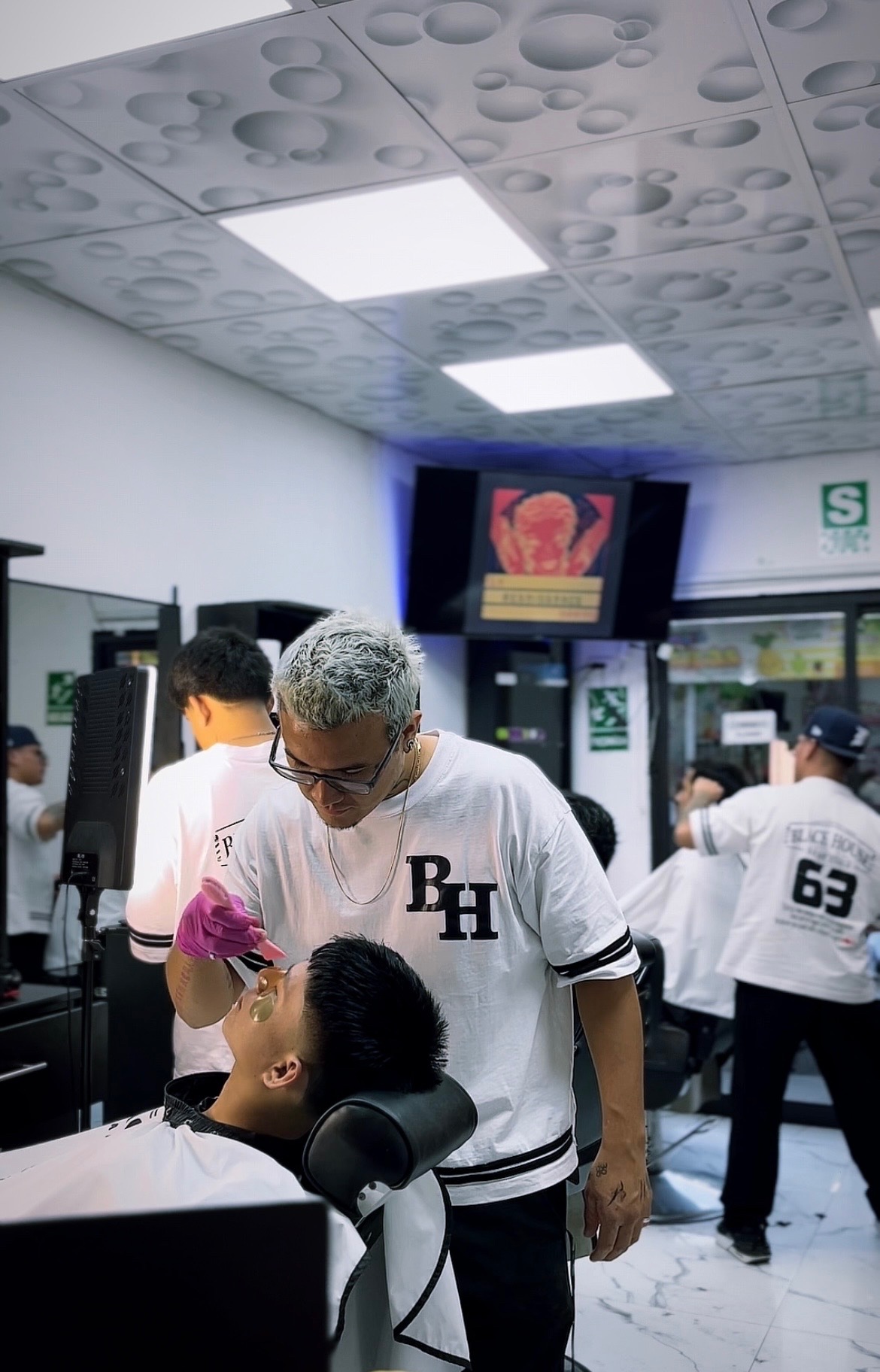 Portada de Black house Barber Studio